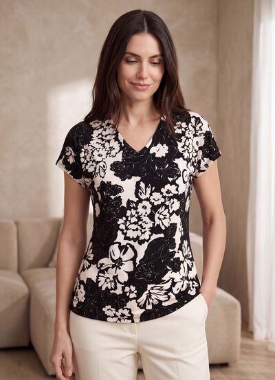 Shirt mit &uuml;berschnittener Schulterpartie  